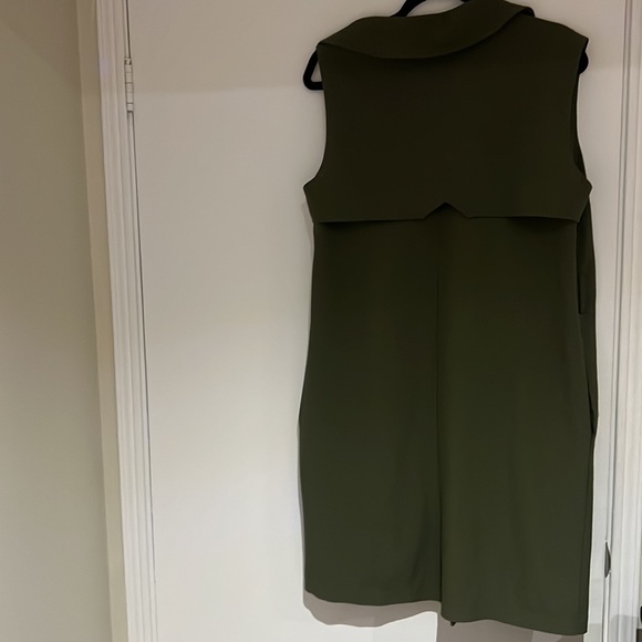 LC Wikiki Vest - Picture 2 of 2